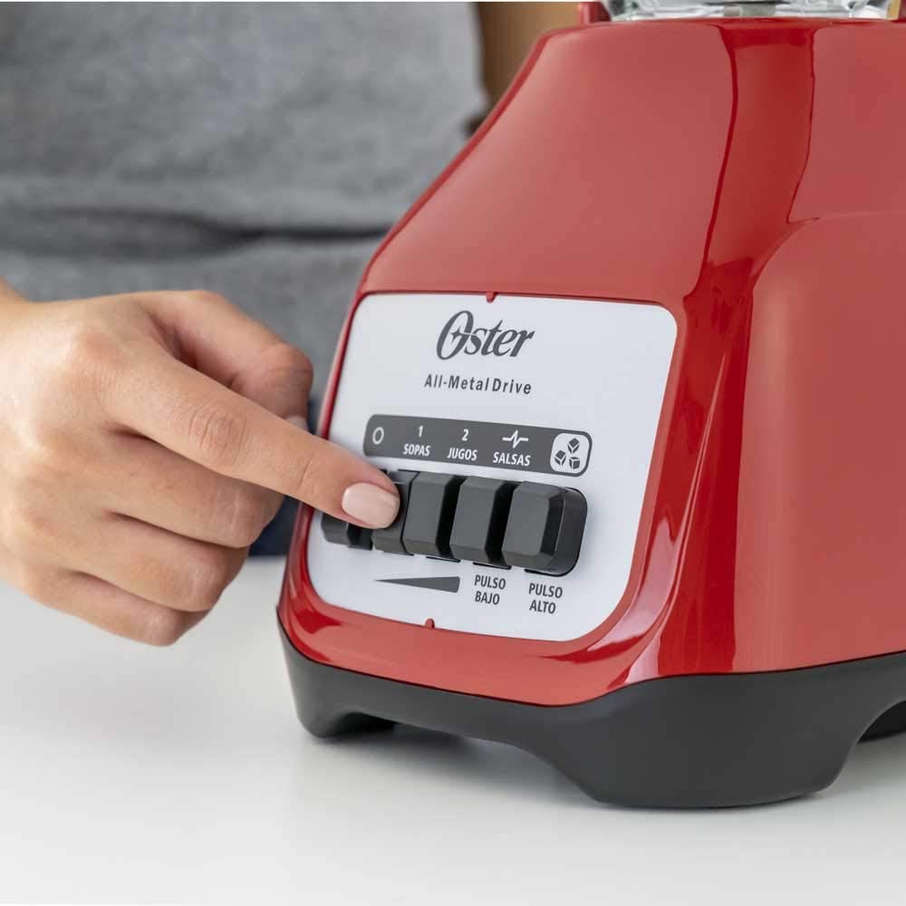 Licuadora 2 Velocidades + 2 Pulso Vaso de Vidrio Roja Oster BLSTKAG-RPB-013 (2110245)