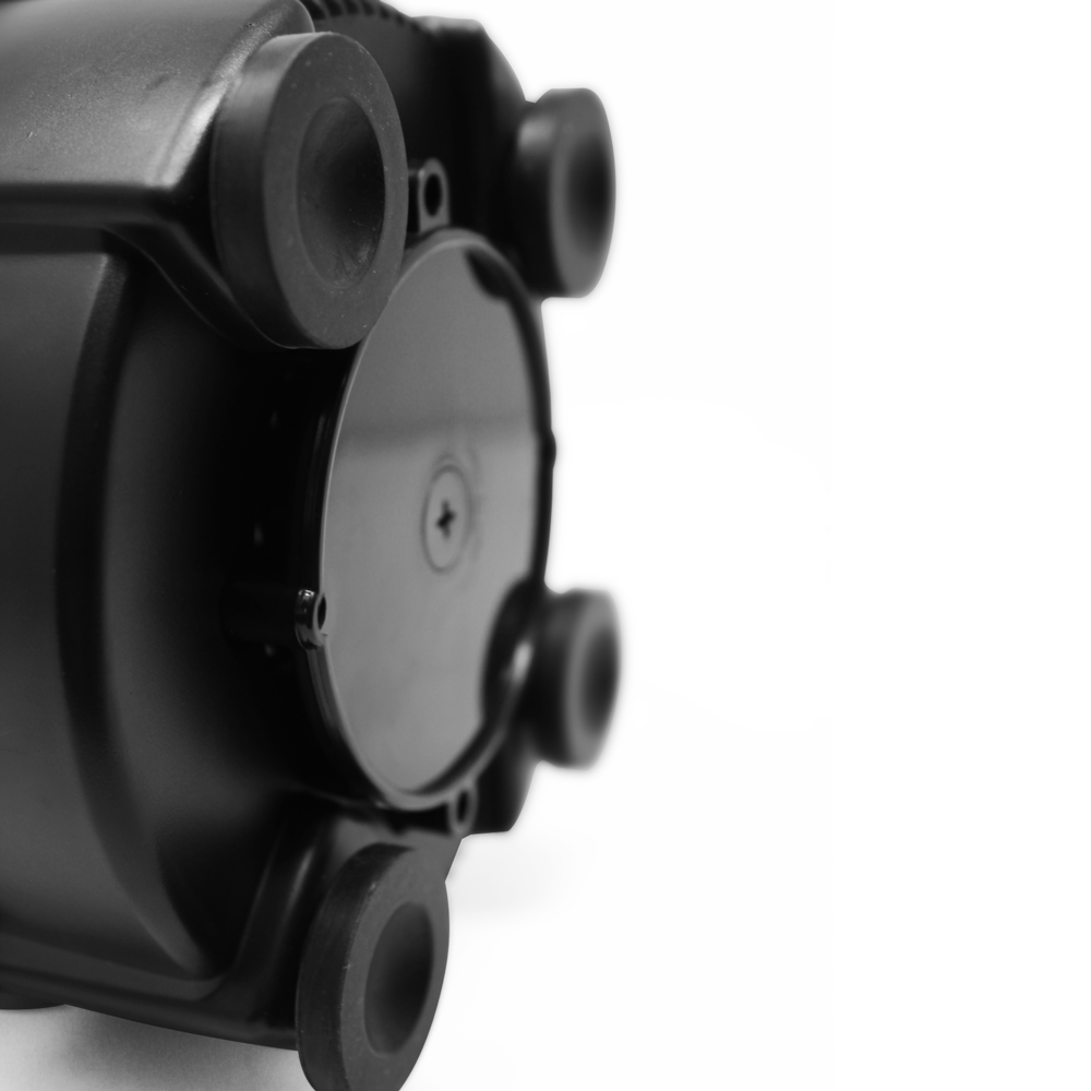 Licuadora 2 Velocidades 1 Hp Vaso Tritán Profesional Omega BL330S