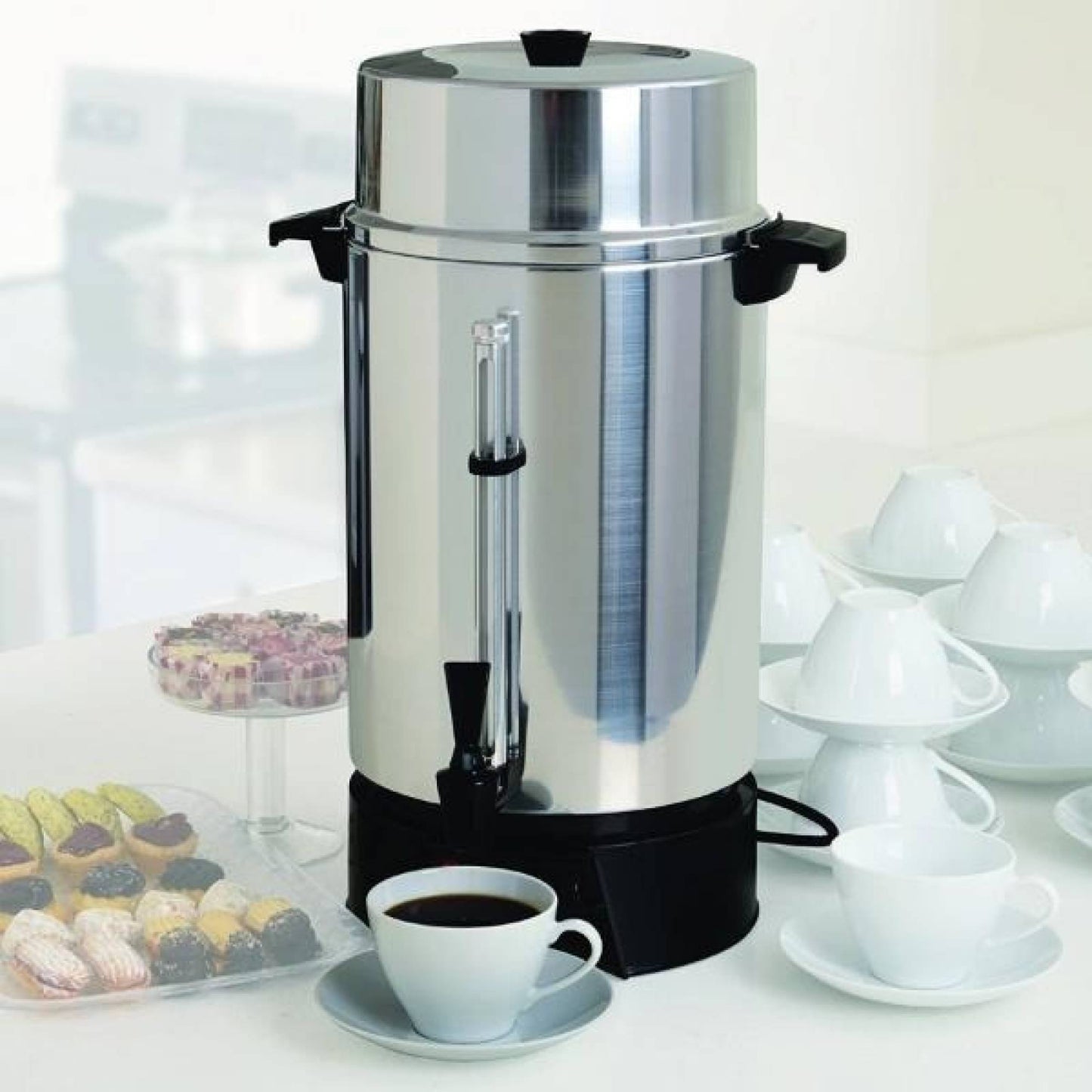 Cafetera Percoladora 100 Tazas Aluminio Comercial West Bend 33600