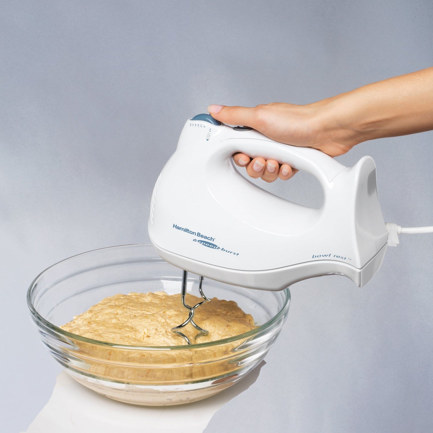 Batidora Convertible 6 Velocidades Blanca Hamilton Beach 64695